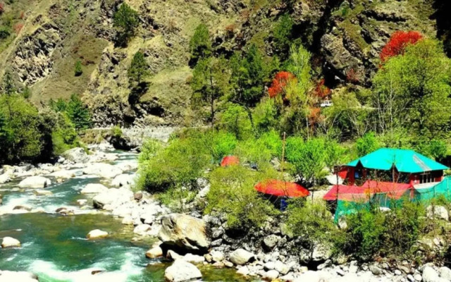 Tirthan Holidays Camp & Cottages
