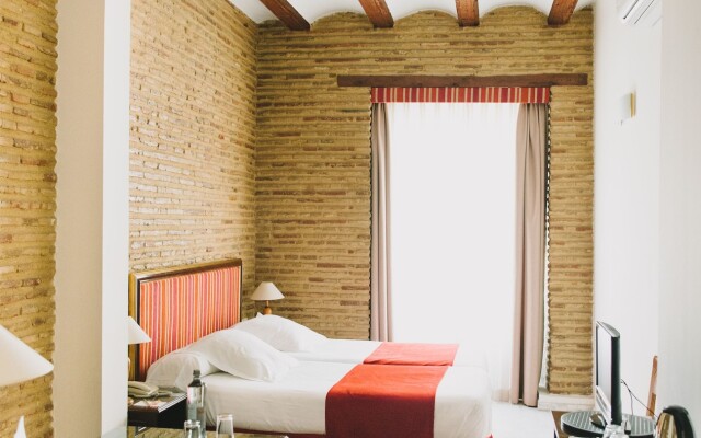 Ad Hoc Monumental Hotel
