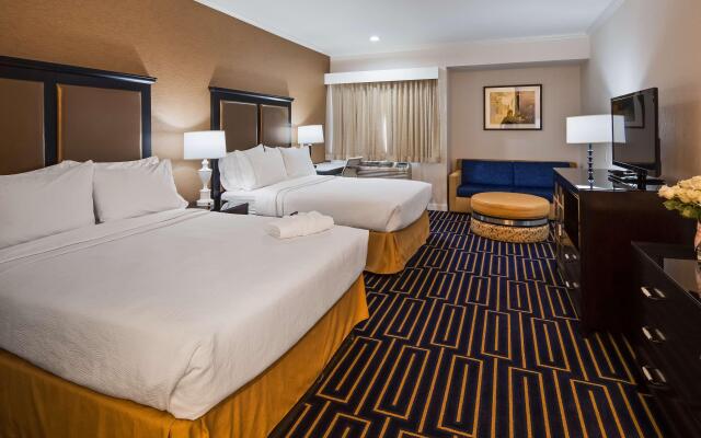 Best Western Plus Palm Court Hotel