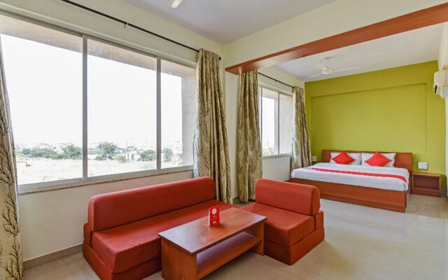Country Club Pune By OYO Rooms