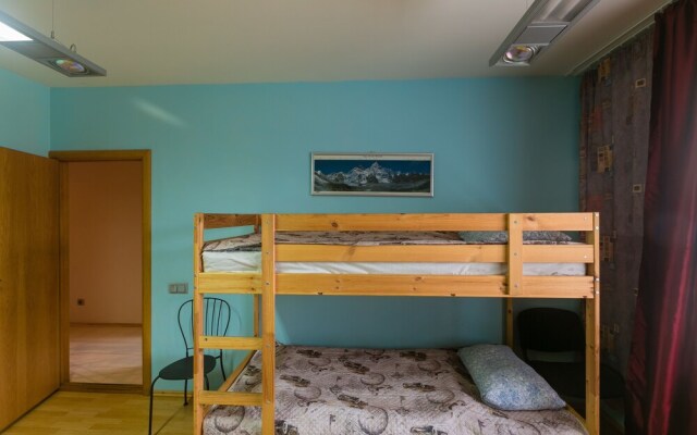 Stop House Хостел