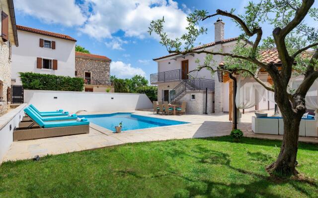 Villa Loki Luxury in Tradition