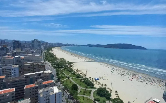 Condomínio de Luxo em Frente à Praia (novinho)