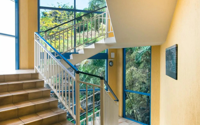 Coral Sea Vista Apartments