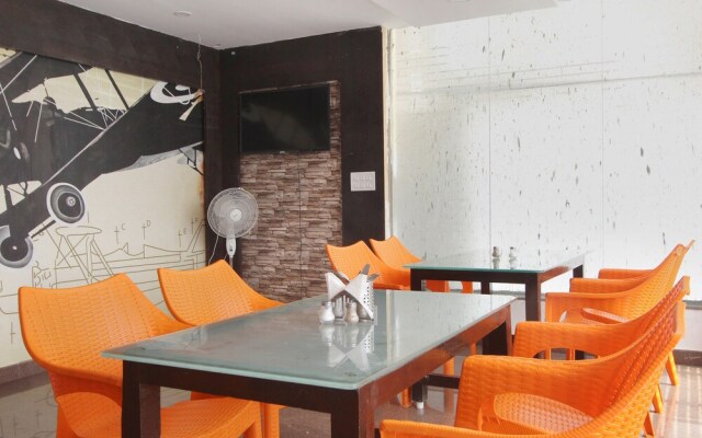 Capital O 15965 Hotel Nandi Gateway