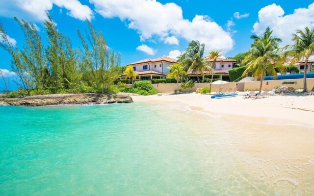 Casa Luna 16 by Grand Cayman Villas & Condos
