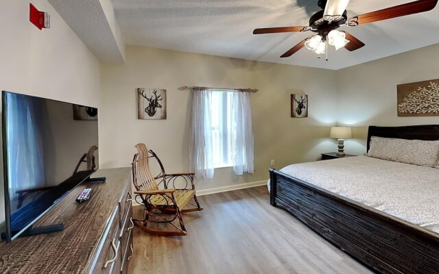 Whispering Pines Condos by VTrips