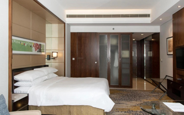 Sheraton Grand Shanghai Pudong Hotel & Residences