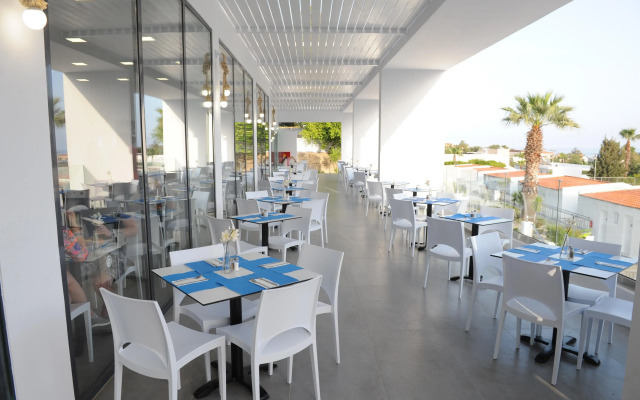 Aiora Aqua Resort