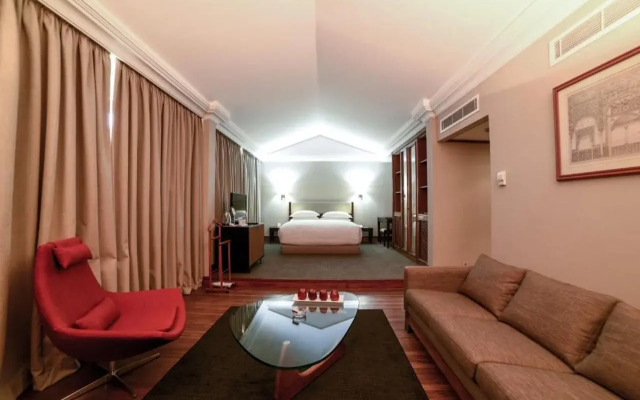 Portemilio Hotel And Resort