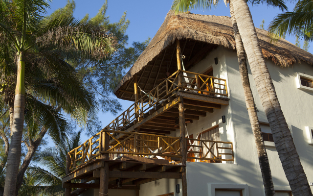 Mahekal Beach Front Resort & Spa