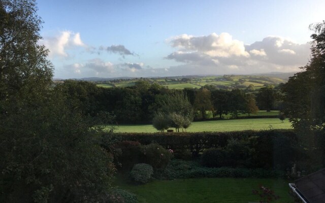 East Hillerton Lodge