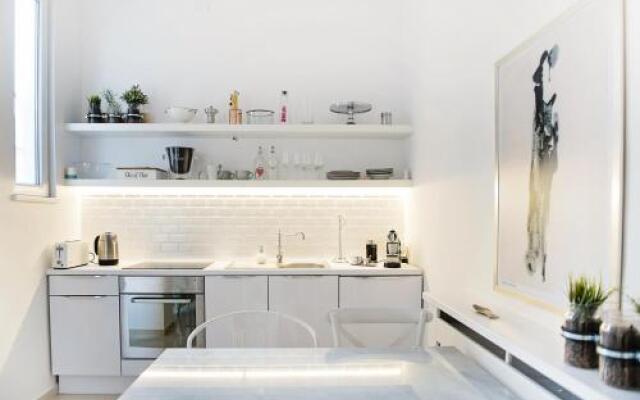 Jet Setter Opera Apartment