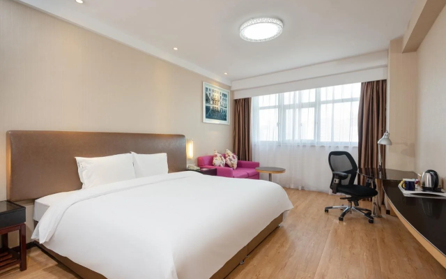 Holiday Inn Shanghai Jing'an by IHG