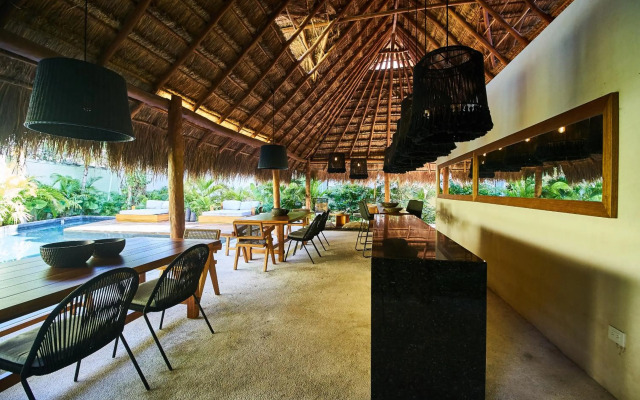 Luxury 3 Bedroom Retreat & Private Pool in Aldea Zama