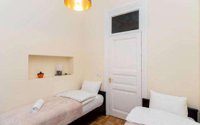 Precious 2 Bedroom apt In The Heart Of Tbilisi