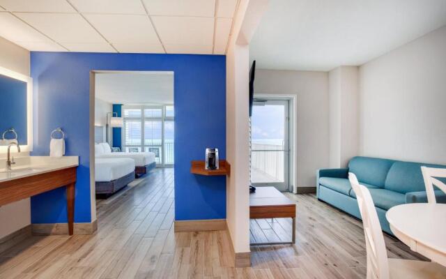 Holiday Inn Express & Suites Panama City Beach - Beachfront by IHG