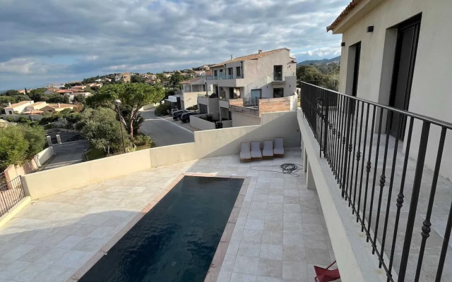 Superb Villa With Pool and sea View