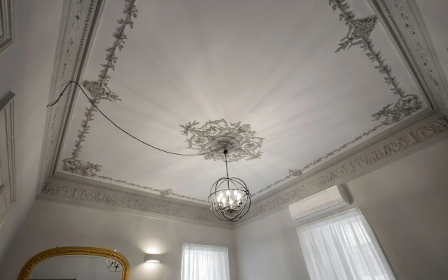 Sophisticated Apartment in Syntagma by GHH