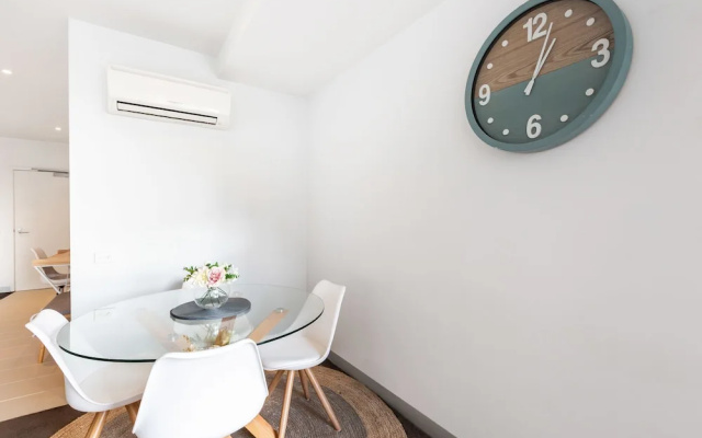 Ella, 1BDR Melbourne Apartment