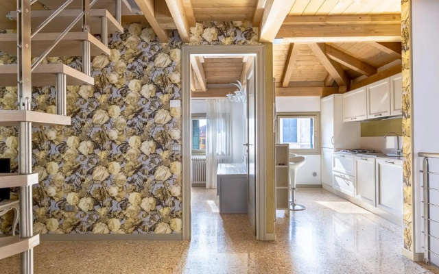 Ca' Cappello Venice Apartment 2 with Canal View