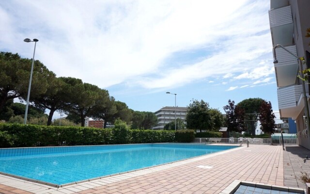 Great and Bright Apartment With Pool - Beahost