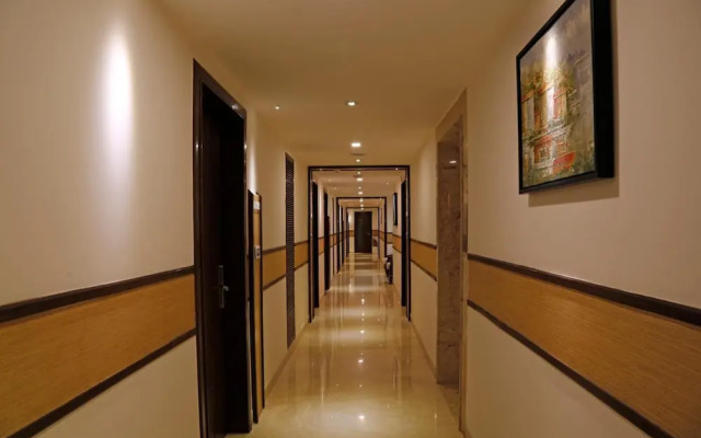 Xenious LN Courtyard Hotel