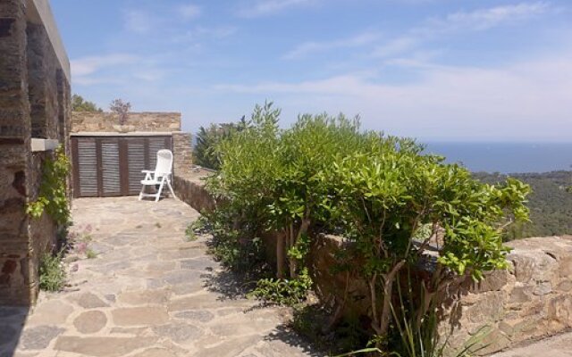 Village Les Fourches 25689