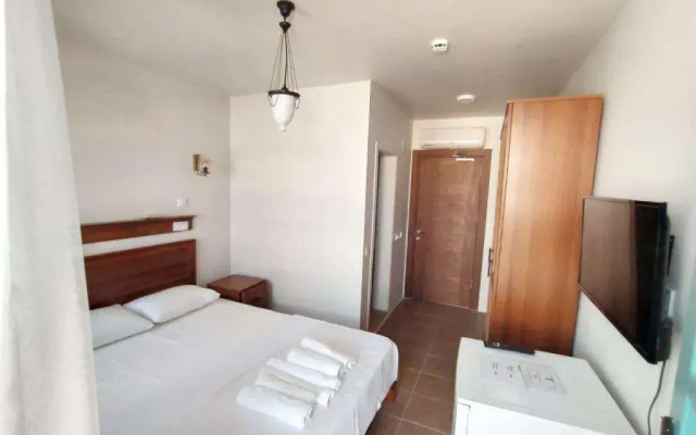 Silent Turkuaz Hotel