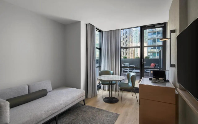 Courtyard By Marriott Melbourne Flagstaff Gardens