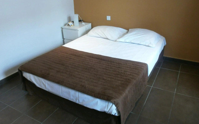 La Fregate Sarl