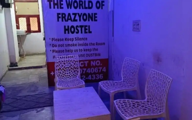 Frazyone Hostel