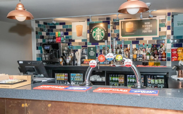 Almondsbury Inn & Lounge