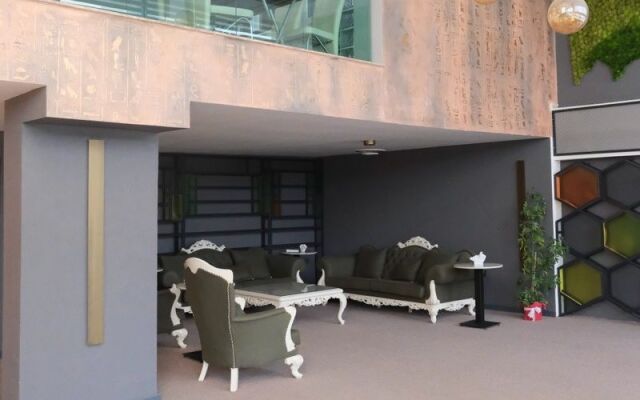 Karat Hotel