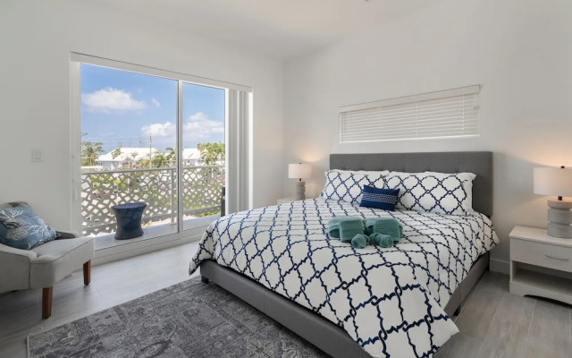 Cayman Luxury Rentals at The Grove