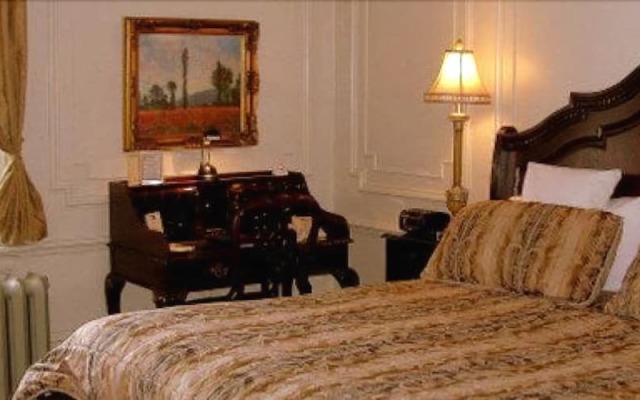 Perth Manor Boutique Hotel