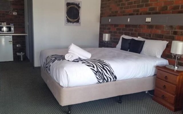 Wentworth Club Motel