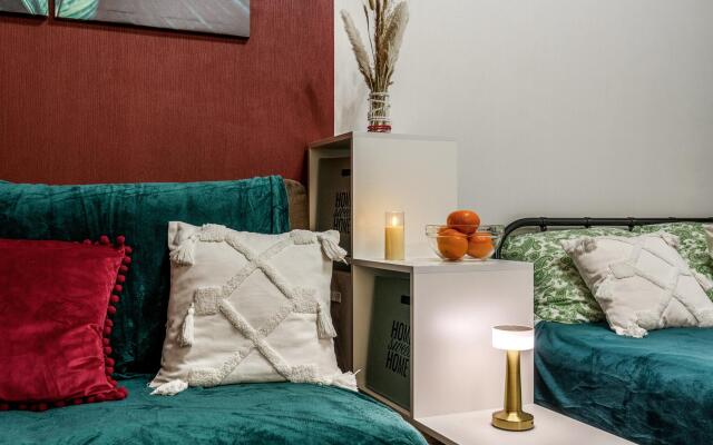 Апартаменты на набережной реки Фонтанки 28