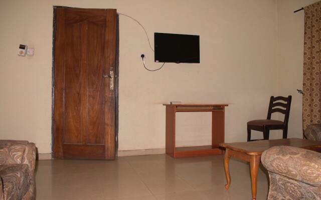 Moye Hotel Sagamu