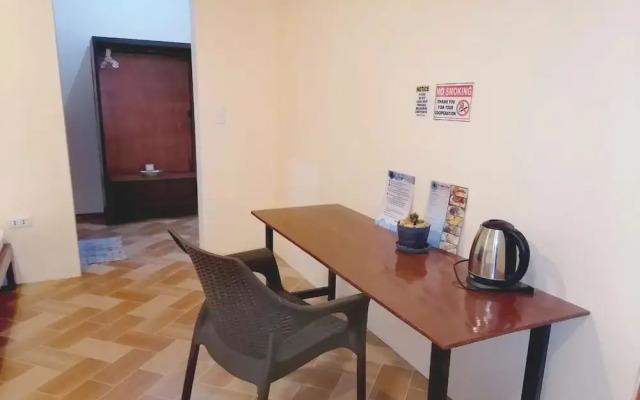 Avila's Hostel Moalboal near Beach