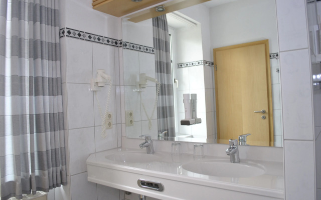 Caesaro Hotel & Pizzeria