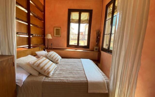 CA' ROMANTICA - BIG APPARTMENT at ACCADEMIA