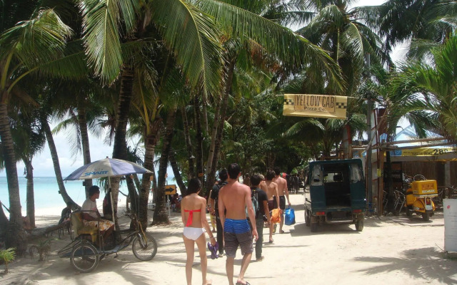Boracay Pito Huts Resort