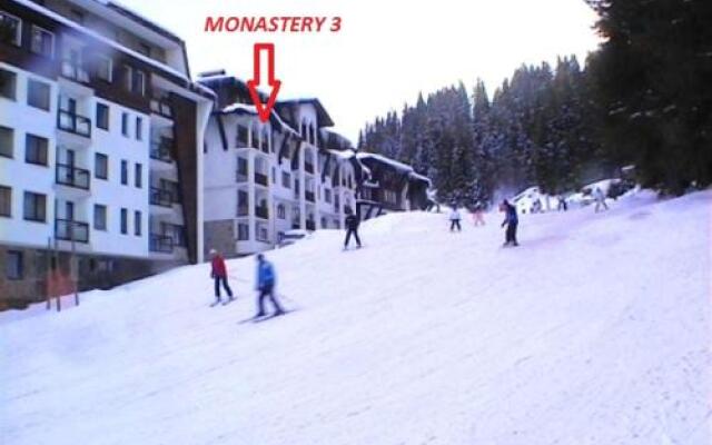 Deluxe Apartment Monastery 3