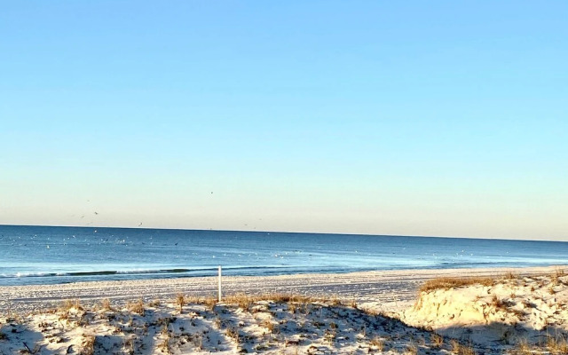 Sunrise Village by ALBVR