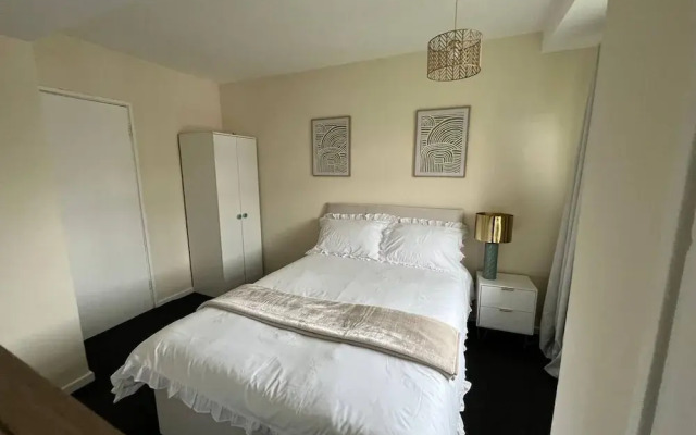 Walthamstow - Apartment - Sleeps 3 - Streetparking