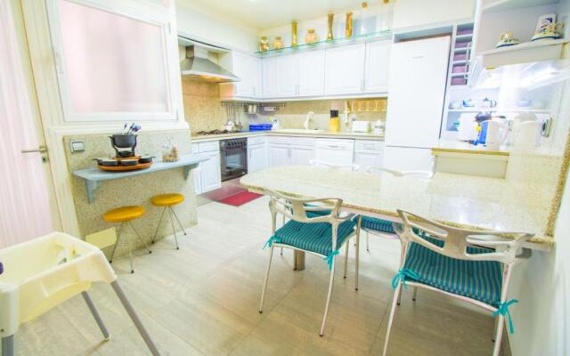 High Quality apartment 40 meters from beach