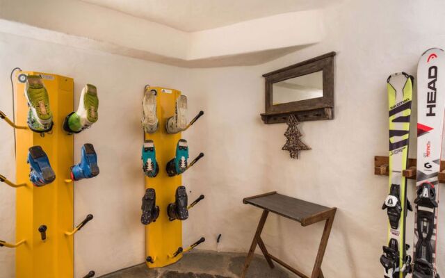 Chalet Elephant Blanc