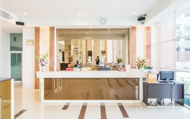 The Lavish Residence by Favstay