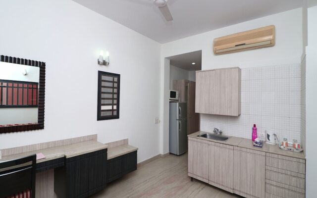 OYO 20016 SilverKey Huda City Centre